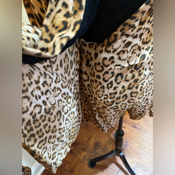 Zara Leopard Animal Print Wrap Romper w/ Side Tie Lepal Collar Medium - Picture 3 of 9